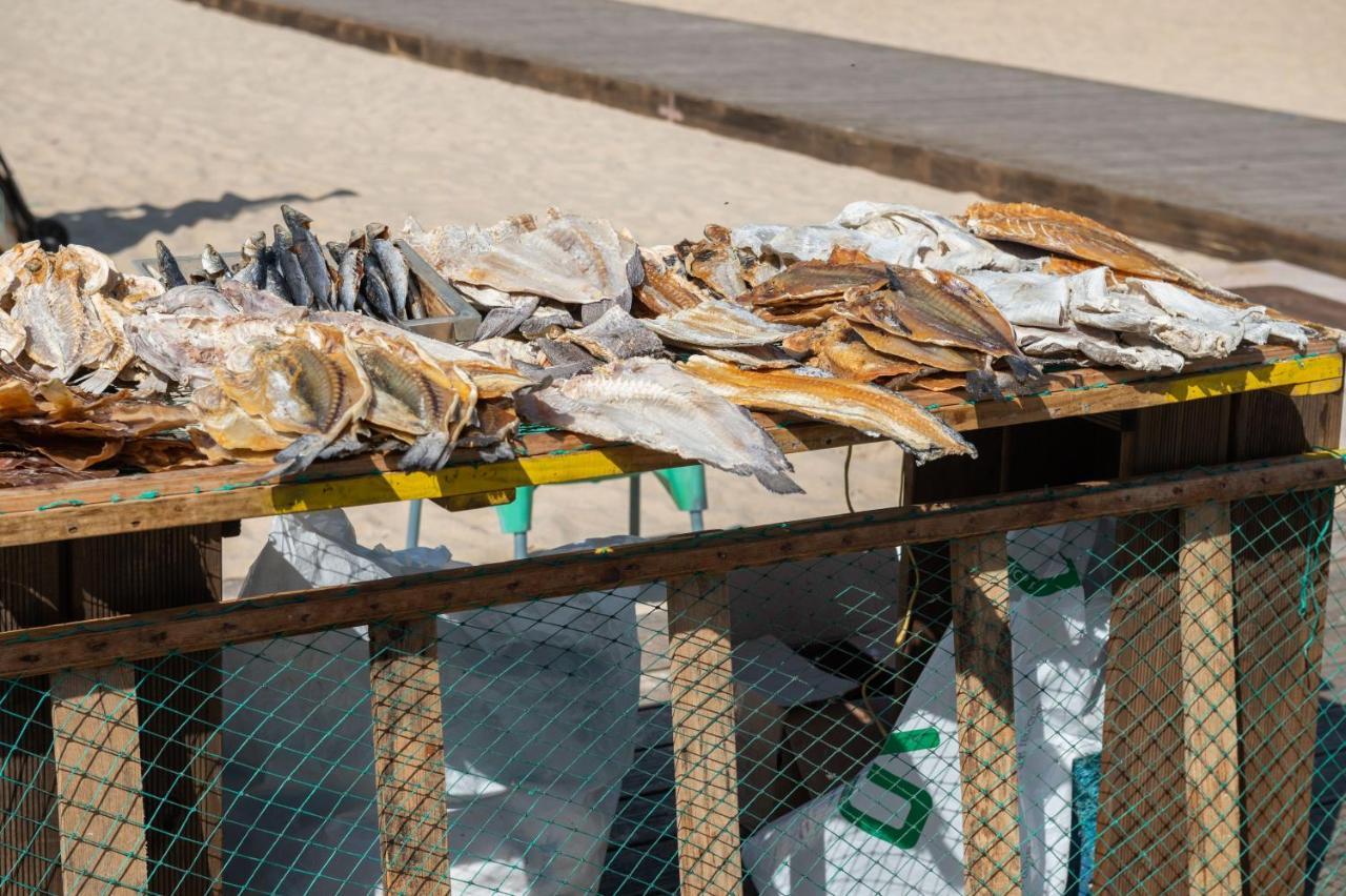 Bayview Nazare A Sua Casa A Beira Mar - 20 Mt Da Praia E Da Famosa Bola Nivea Zewnętrze zdjęcie